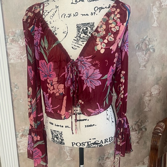 FREE PEOPLE OF PARADISE FLORAL RED PINK CROP TOP SMALL - Picture 9 of 12